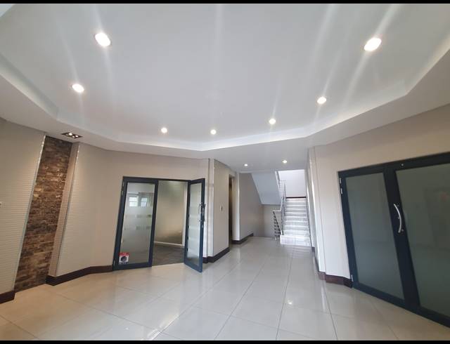797M² OFFICE TO LET IN BEDFORDVIEW
